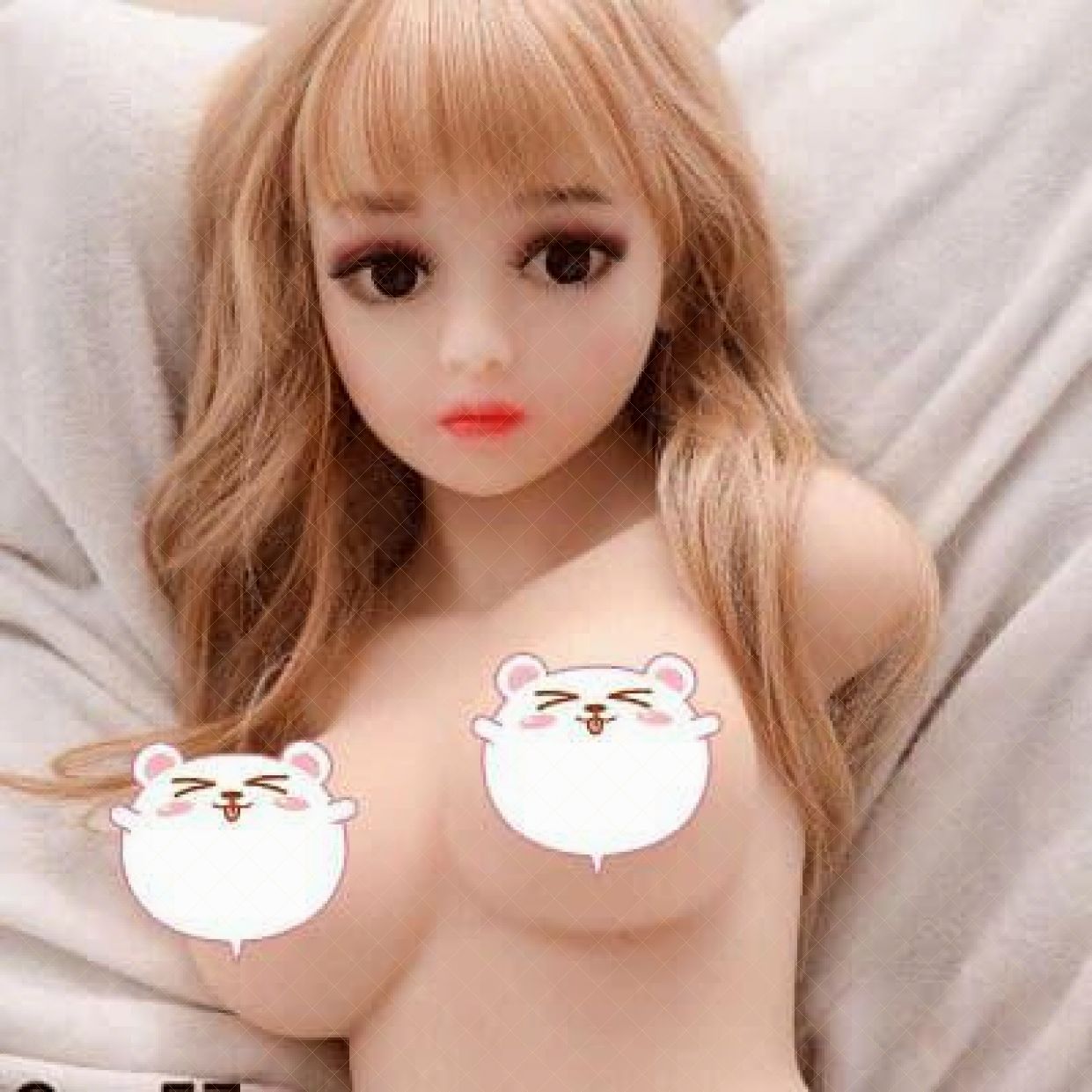 So sánh Em búp bê đẹp như người mẫu  nhập khẩu 